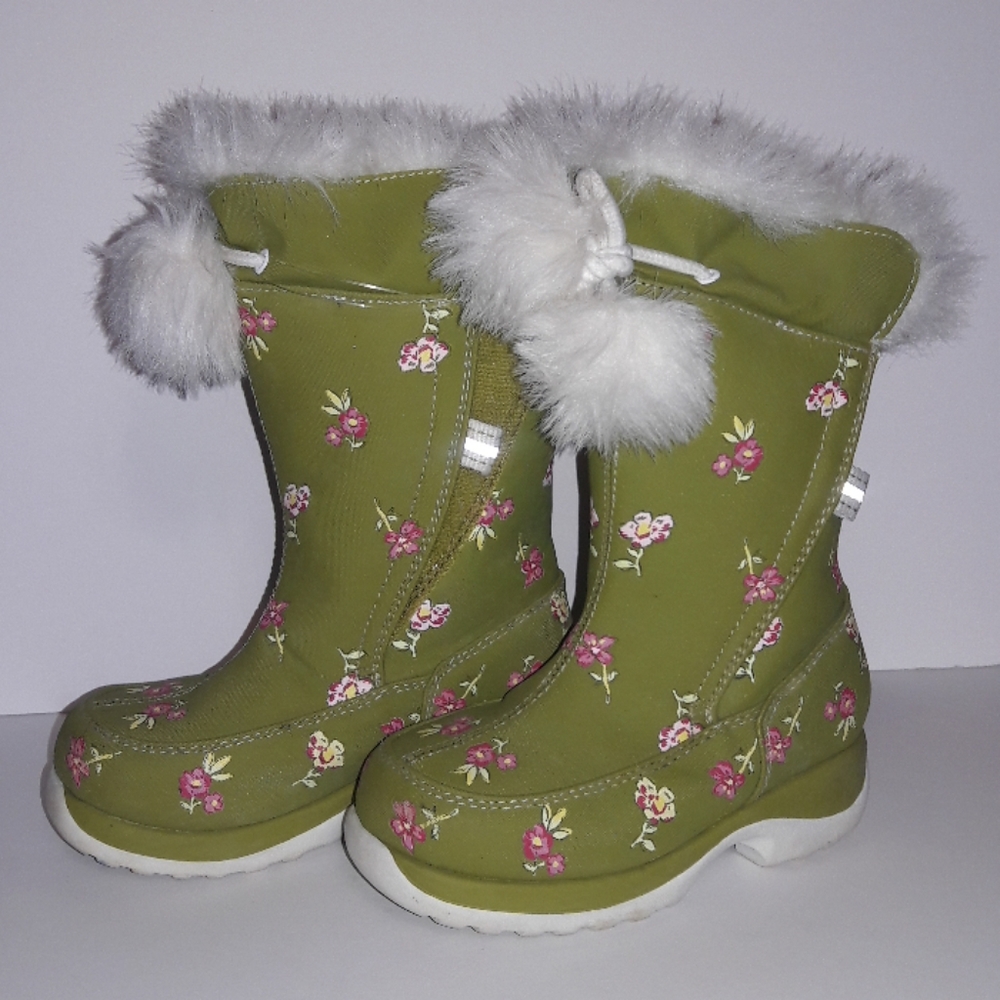 Lands End Girls Winter boots w/ pom poms